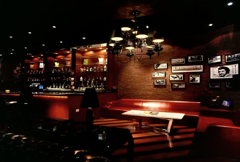 5種最火的酒吧裝修風(fēng)格效果圖，總有一款能讓你家酒吧出圈！