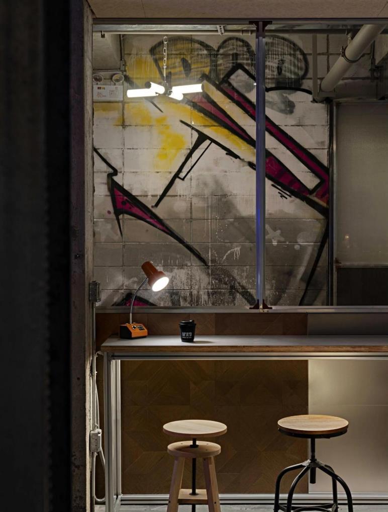 工業(yè)風(fēng)酒吧裝修效果圖，粗獷又精致！